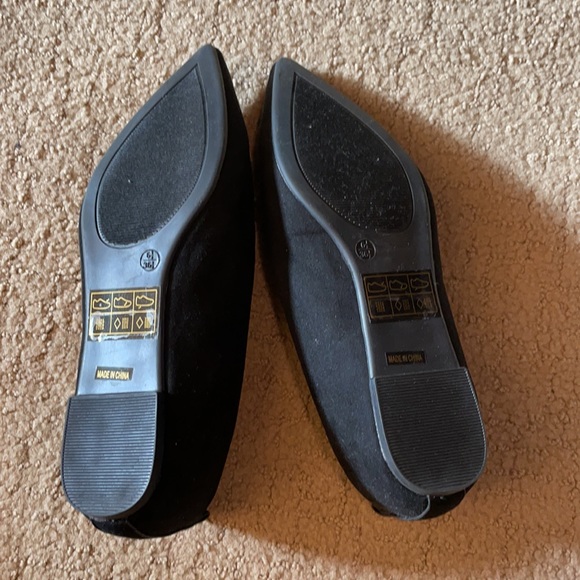 Flats - Picture 2 of 3